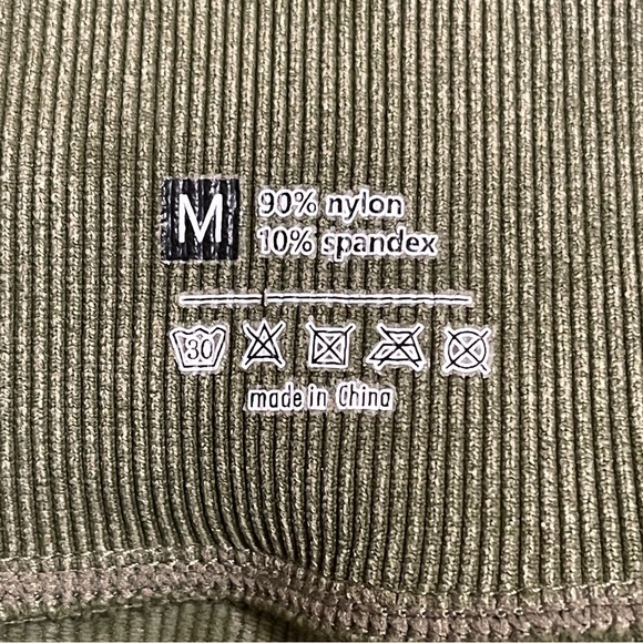 Ribbed Biker Shorts - Picture 3 of 5